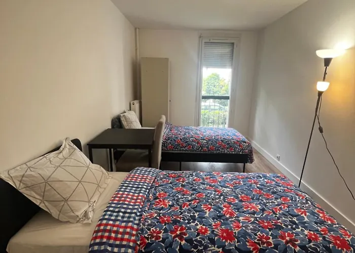 Single Bed In A 2 Bed Dormitory Room Near Paris